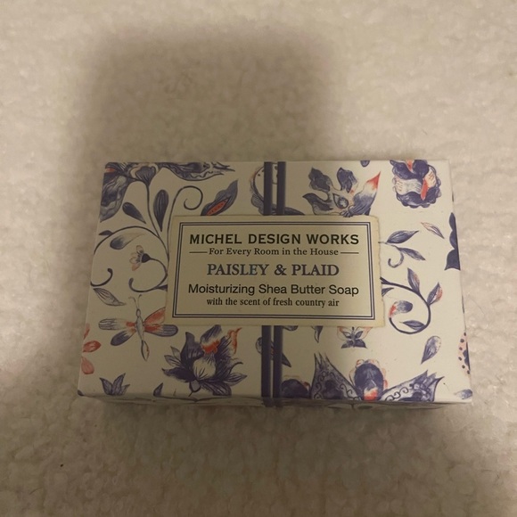 Michel Design Works Paisley & Plaid Soap - Picture 1 of 1